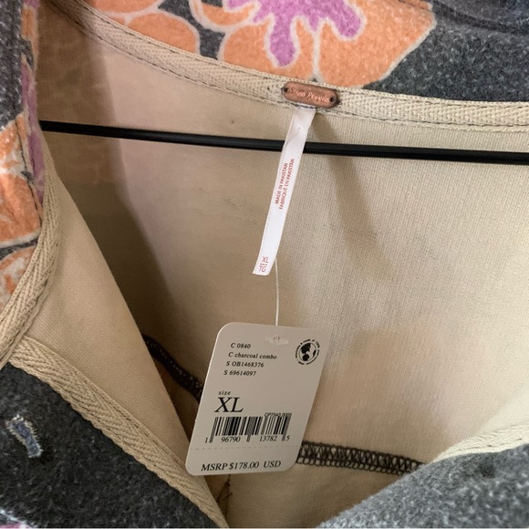 Free People Printed Floral Ruby Jacket  Shacket NWT XL - Picture 4 of 8